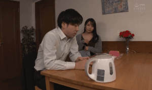 [JUL-250] Anh chồng bàng hoàng biết tin vợ ngoại tình khi thấy clip sex của vợ