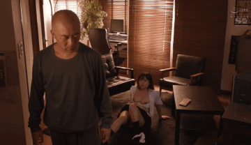 [SSNI-954] Biết con gái không phải là con ruột ông bố trả thù vợ quất luôn cô con gái