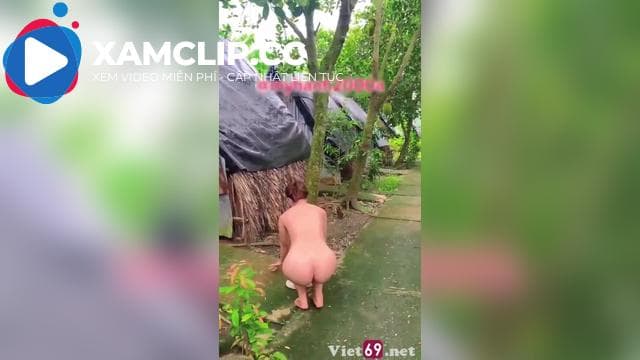 Giữa vườn cây em Mỹ Hạnh cởi đồ móc bướm