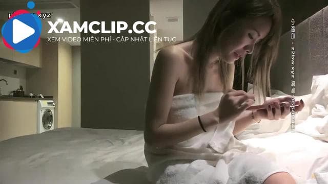 Hẹn hò trực tuyến em gái siêu nóng ngực khủng, cận cảnh quan hệ tình dục bằng miệng, nâng mông, chạm vào âm hộ và đụ cô ấy