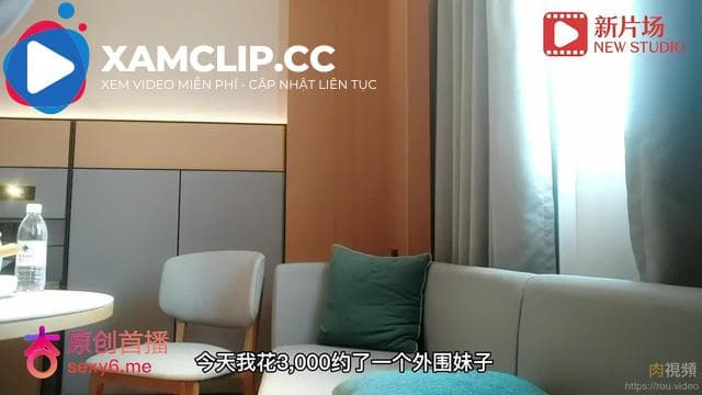 Hẹn hò với một mỹ nhân đỉnh cao với dáng người tuyệt vời và đôi tất đen khiến cô ấy trông đặc biệt quyến rũ. Cô ấy thông minh đến mức suýt bắt gặp cô ấy đang bí mật quay phim Fat Corpse Brother.