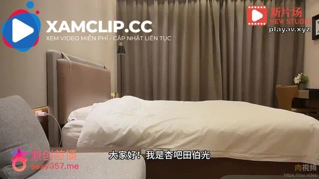 Tôi hẹn cô bán thời gian lúc 30:00. Da cô ấy trắng trẻo và cô ấy rất hợp tác. Cô ấy đụ mạnh đến nỗi chảy máu.