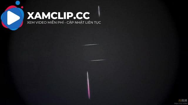 Winter Fever, cô gái mặc tất đen đã giúp em họ mất trinh, Xu Mengting