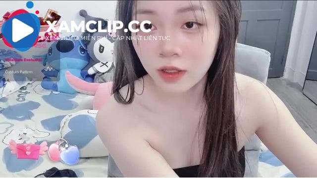 minhha-18 Stripchat LIVE 23/02/2024