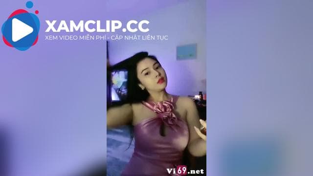 Hà My căng bướm run chân với anh tây 1m9