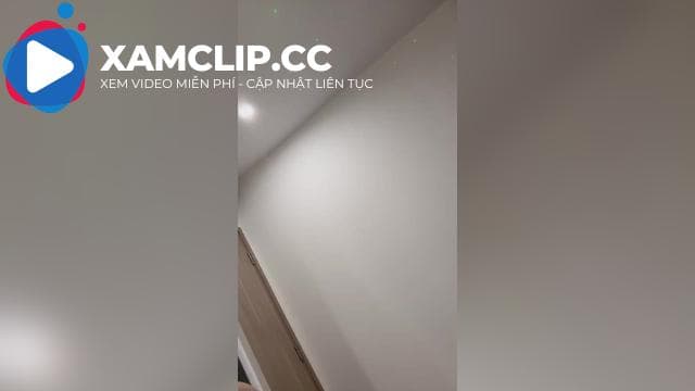 Tiktoker Hường Hêu hít bóng cười ngáo ngáo tụt cả xu chiêng