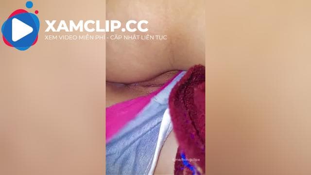 Full clip khám phá chiếc lồn còn trinh của em gái mới lớn 2k2