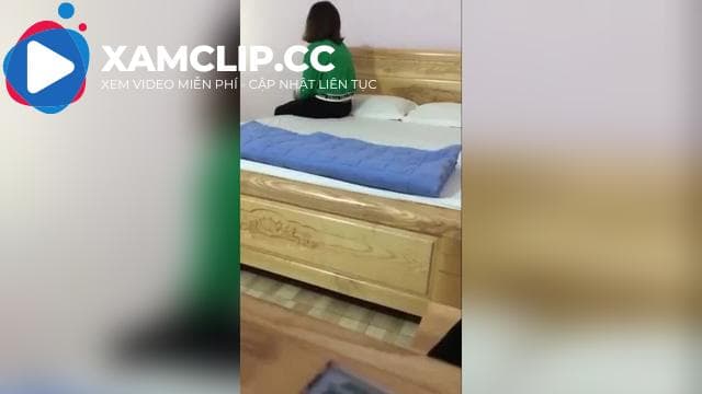 Em gái SamSung hàng hot dưới xưởng quan hệ với Sếp