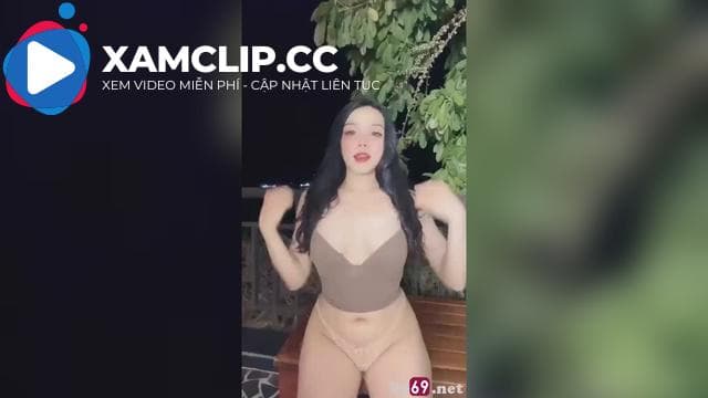 Bé Thư lộ mặt hành bạn chịch từ ban công vào phòng tắm vắt đến giọt tinh cuối cùng