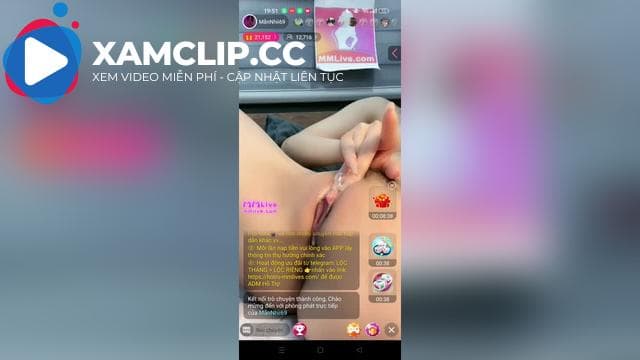 Nhìn qua tưởng búp bê tình dục anh em ạ, bím đẹp thật đấy
