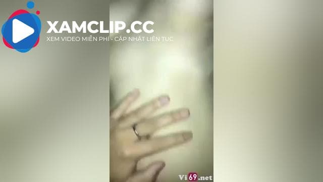 Giận dỗi người yêu em vừa làm tình với người yêu cũ vừa gọi điện thoại mắng