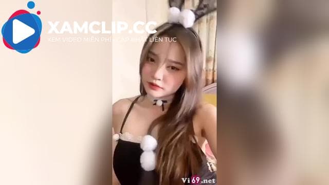 Bé thỏ dâm quá may anh rút kịp để bắn vào miệng