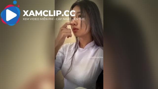 Nàng thơ Lâm Kim Thư tóc dài chân dài áo dài