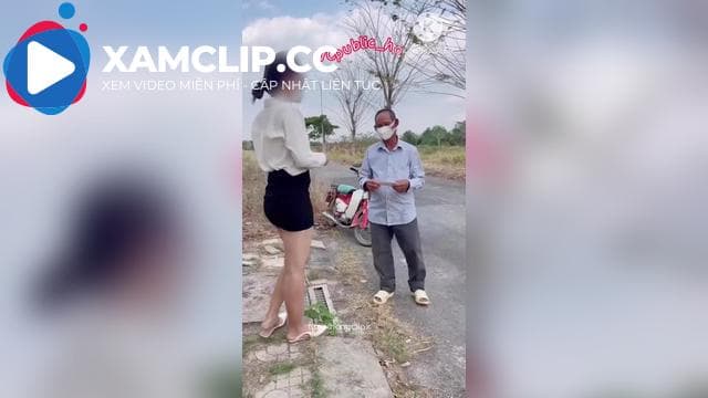 Chú bán vé số 72 tuổi gặp cú sốc đầu đời vì cặp vợ chồng thích phô dâm