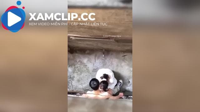 Lộ clip em gái bú cu người yêu sau trường học