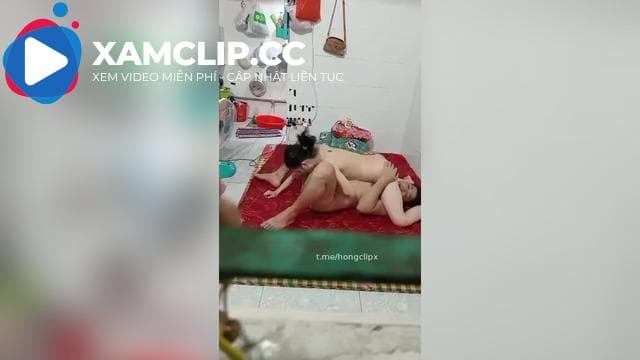 Clip quay lén cặp hàng xóm ồn ào nhất xóm trọ