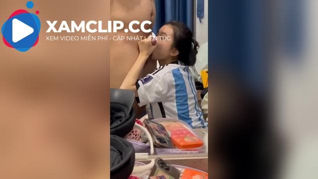 Vừa xem bóng đá, vừa hít ‘đá’ và hút ‘xì gà cuba’