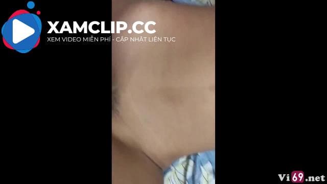 Đưa cô bạn thân về phòng trong cơn say em hóa thần dâm trên giường