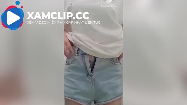 Em bé học sinh cấp 3 hướng dẫn ae móc cua