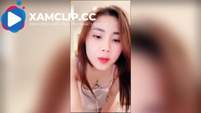 Gọi em là cái ghế vì vẻ đẹp của em không phải bàn
