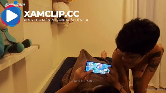 Đang chơi liên quân thì em lôi ra làm 1 nháy