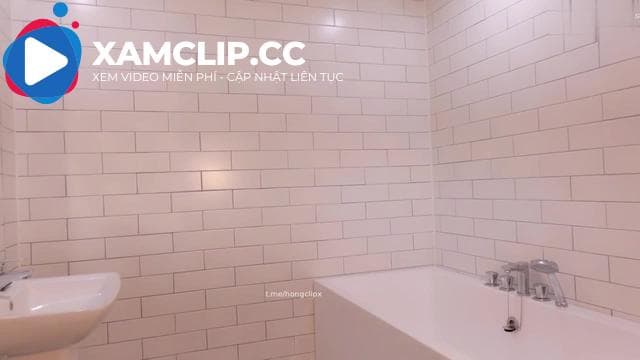 Clip không che hót girl nhật bản cho bướm ăn sữa tắm