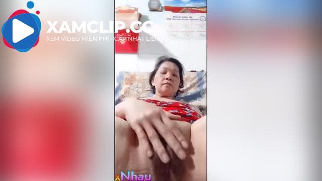 Chị vắng chồng lâu ngày