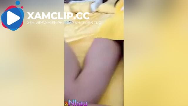 Anh mơ ước về em gái xinh đẹp áo vàng người bao