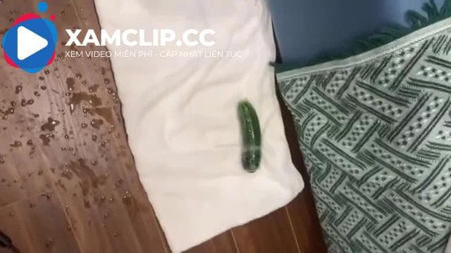 Những gì còn lại sau cuộc tình là sàn nhà vung vãi nước và sữa