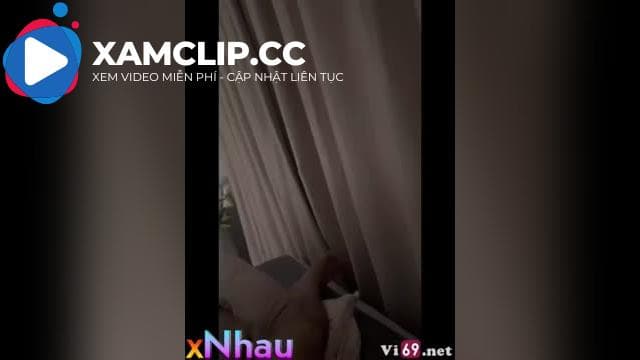 Cô giáo mầm non mông to
