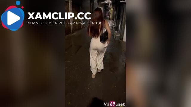 Qua phòng em chơi mà anh chịch sướng quá nước em chảy ướt hết giường