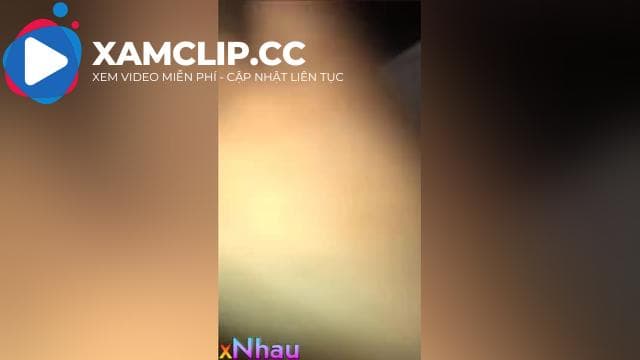 Bé học sinh nứng bướm dâm thủy dâng trào