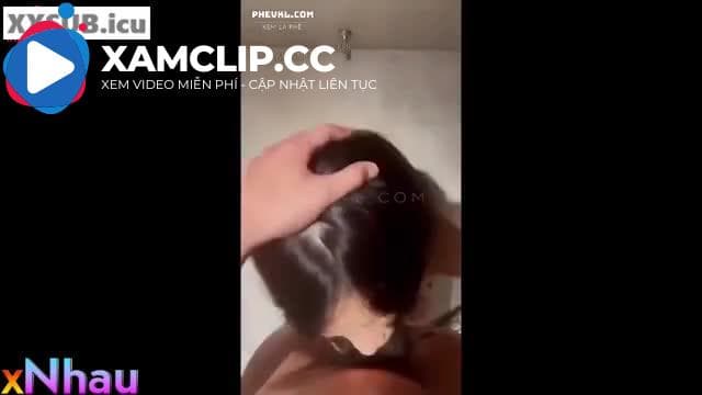 Quay lén đụ nhau trong wc