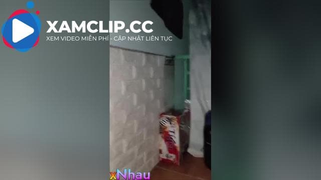 Lụm ny mới đi học về
