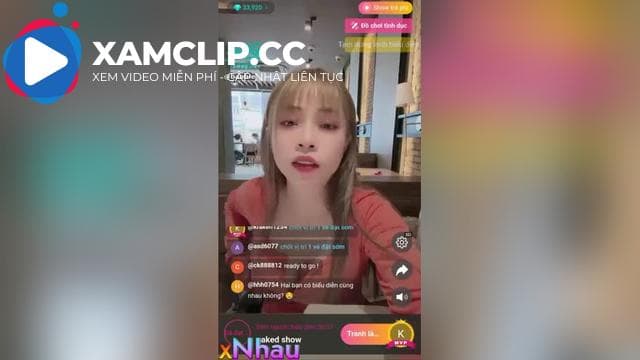 Show bím rồi thủ dâm luôn trong nhà hàng