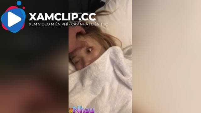 Chị Gái Say ngủ bị thằng em sờ lồn bóp vú cực nứng suýt chị dậy