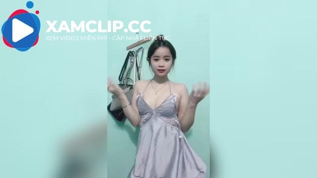 Em teen nhảy Shuffle Dance trên nền nhạc trẻ remix cực cuốn