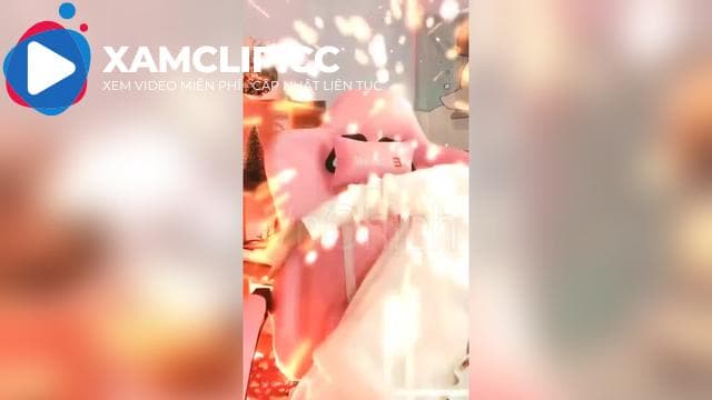 Bồ bỏ ngang việc học livestream show hàng cho fans xem