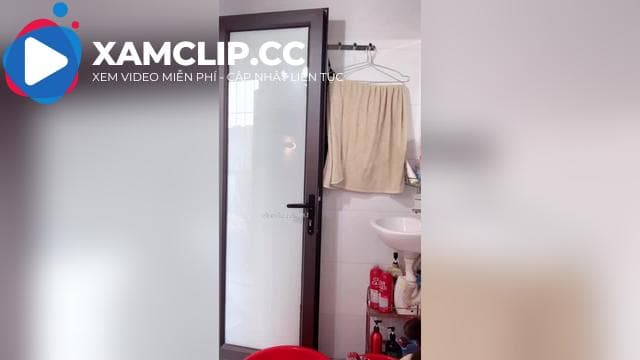 Hương Còi tuy còi nhưng vẫn có chỗ nhét vào khít rịt