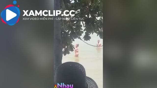hội chị em các phú bà thỏa thân thác loại ngoài bờ biển