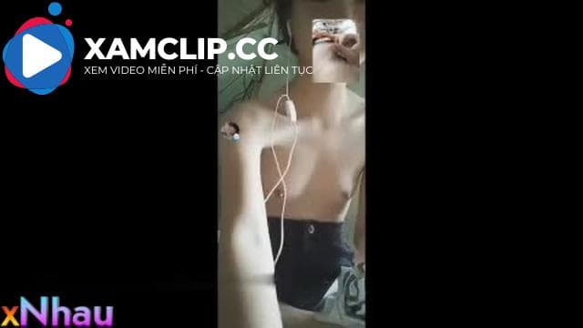 Cách mà đôi bạn trẻ yêu xa, Call sex nhưng đen bị bạn bè phát hiện