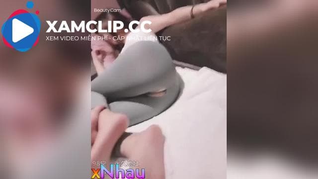 xé rách quần em ny rồi đút vào luôn vì quá nứng rồi