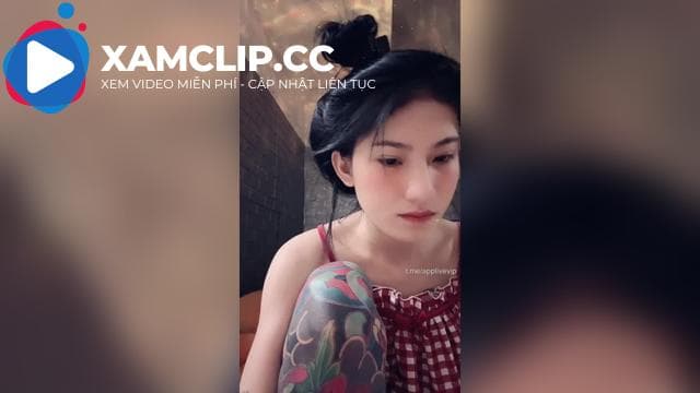 Hot Idol xăm trổ Huỳnh Bảo Trân 2004 liveshow móc cua
