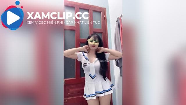 Ruby mông căng, ngực tròn nhảy dance sexy chào buổi sáng