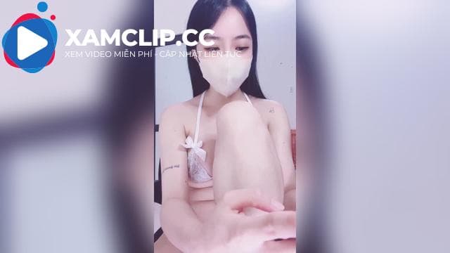 Không thích đi du lịch lại thích ở nhà quay tay thủ dâm
