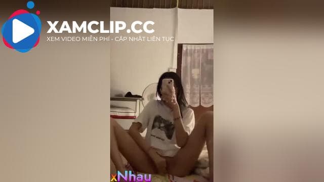 Đg lén show bím quay thì bị mẹ ruột phát hiện đánh 1 trận