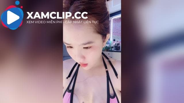ThảoHiền02 ngồi se đầu dú cho anh em coi P2