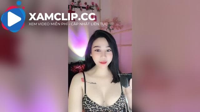 Idol Ni MMLive cô nàng Hà Nội ngực thơm mùi cốm
