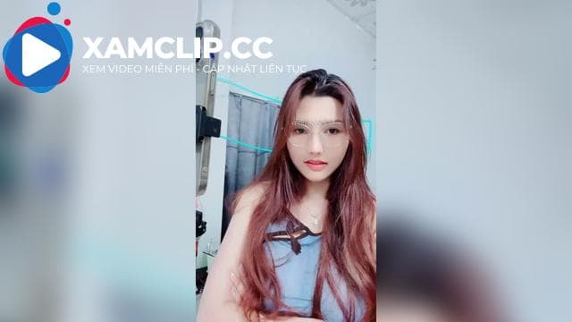 Idol Lamonly vừa nhảy vừa bóp vú cực chill