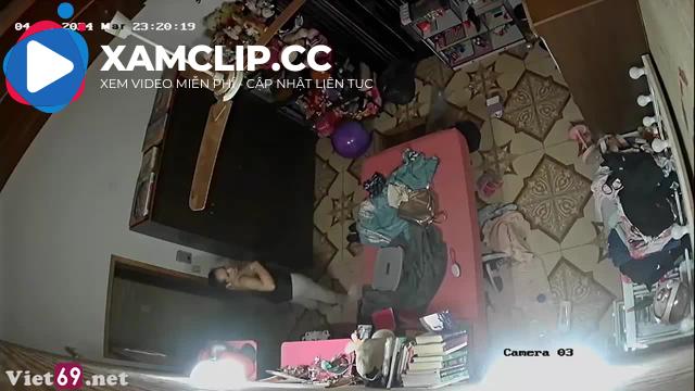Hack camera phòng ngủ chị gái ngực cực khủng
